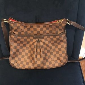 100% authentic Louis Vuitton crossbody bag